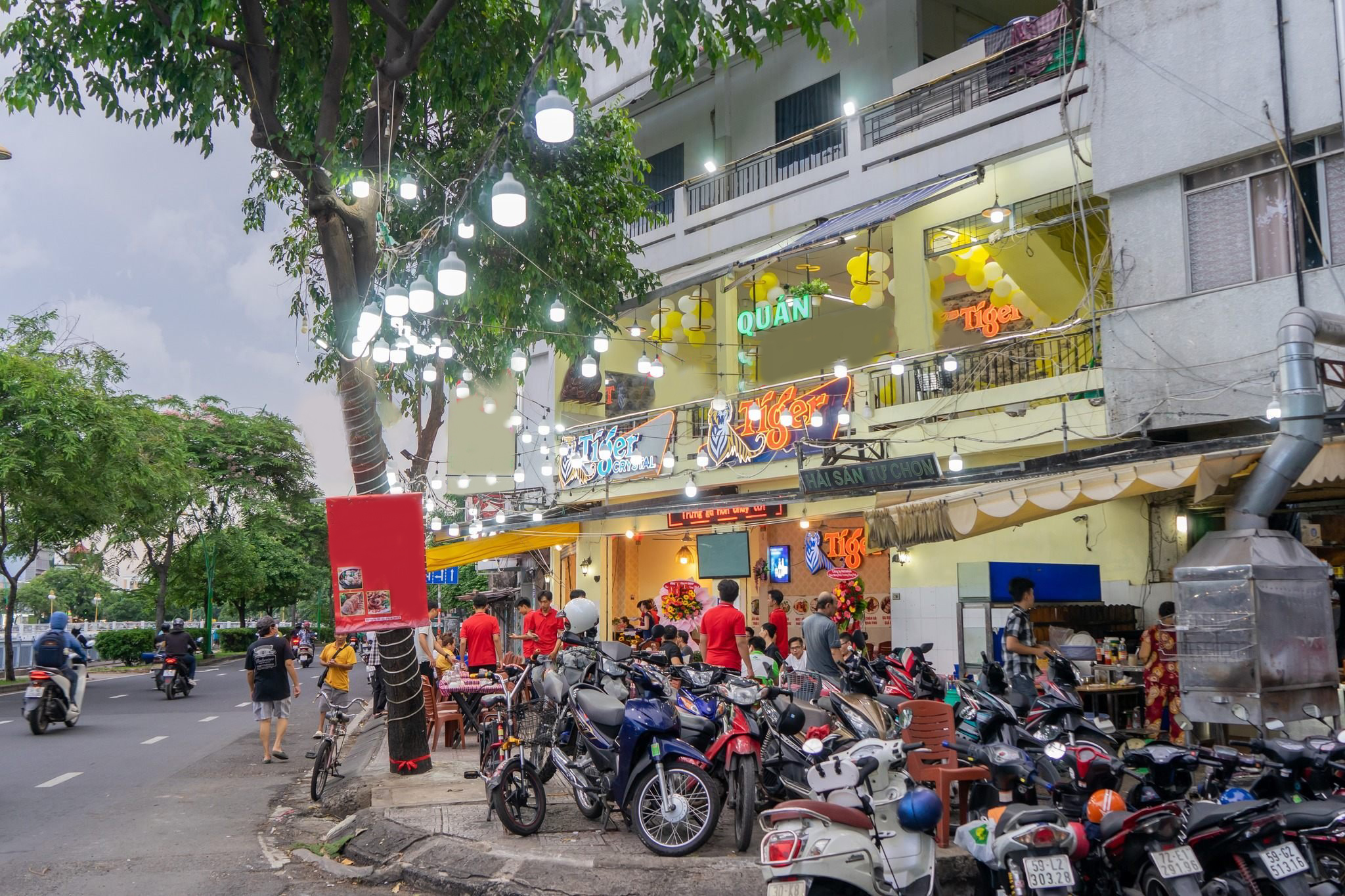 Cho thuê nhà 2 Mặt tiền (MTĐ+MTH (HẺM 6M) ) đường Trường Sa, P.13, Quận 3, TP HCM.